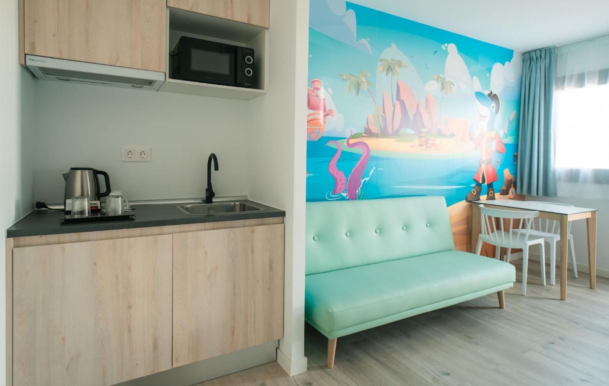 Magic Pirates Island Resort Benidorm Bagian luar foto